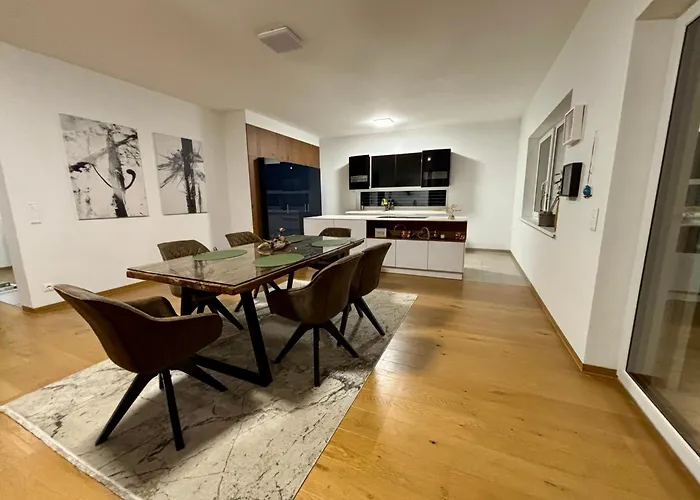 Luxus Ferienhaus Mit Grossem Garten In Ruhiger Gegend Untereinwald